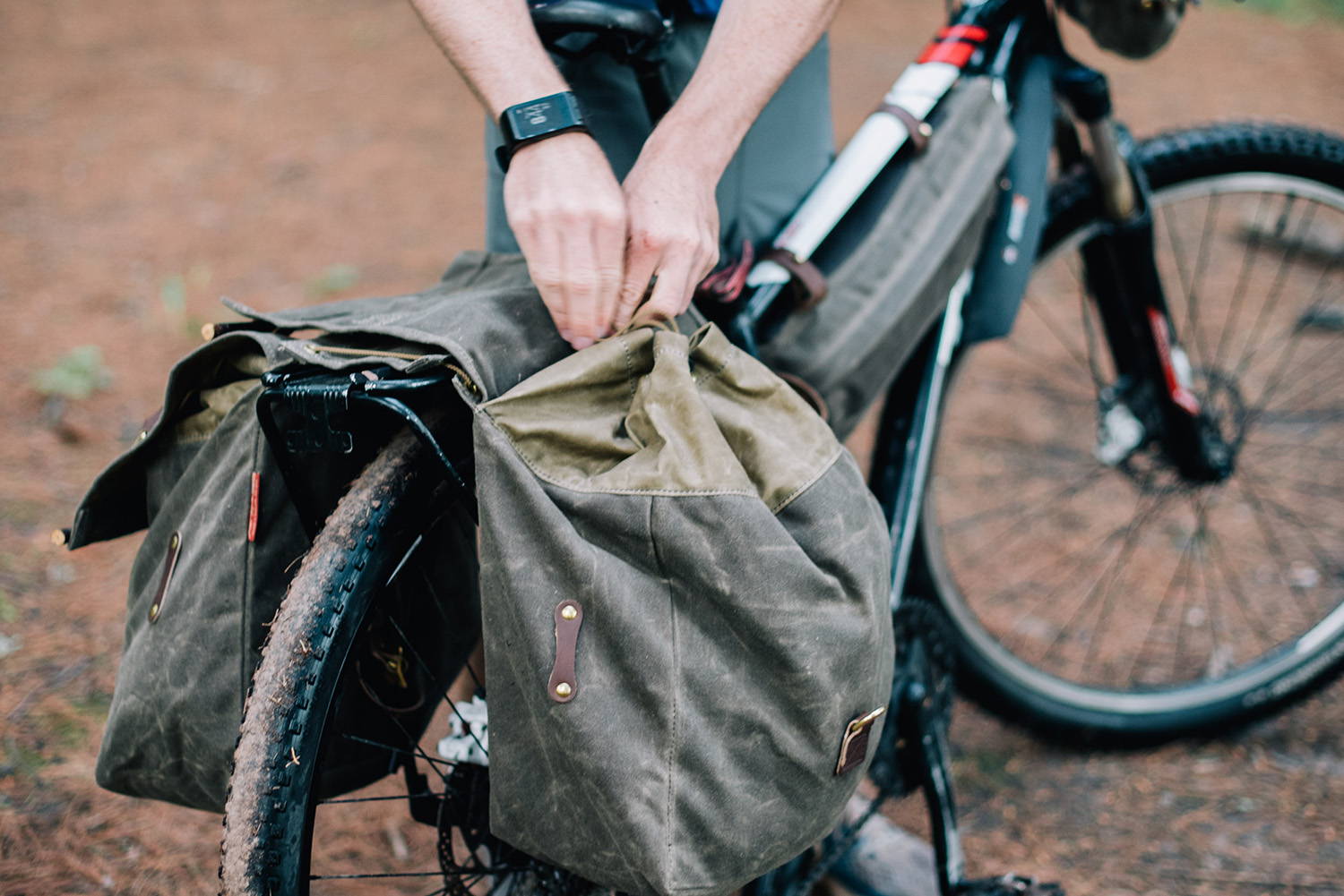 Canvas deals bicycle bags